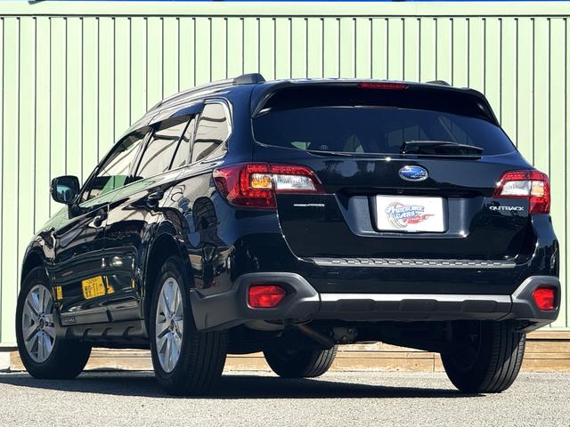 レガシィアウトバック ベースグレード　アイサイトＶＥＲ３／アドバンスドセイフティＰＫＧ／黒革／シートヒーター／フルセグナビ／Ｂｌｕｅｔｏｏｔｈ／バックカメラ／１７ＡＷ／左右独立オートＡＣ／パワーシート／シートヒーター／ＬＥＤヘッド／ＥＴＣ（6枚目）