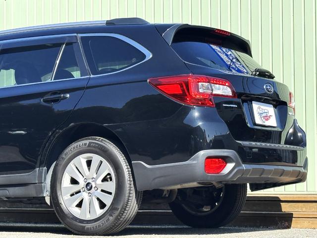 レガシィアウトバック ベースグレード　アイサイトＶＥＲ３／アドバンスドセイフティＰＫＧ／黒革／シートヒーター／フルセグナビ／Ｂｌｕｅｔｏｏｔｈ／バックカメラ／１７ＡＷ／左右独立オートＡＣ／パワーシート／シートヒーター／ＬＥＤヘッド／ＥＴＣ（12枚目）