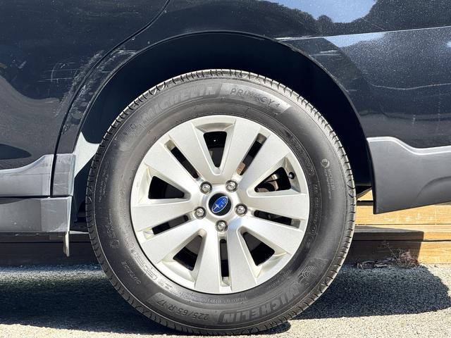 レガシィアウトバック ベースグレード　アイサイトＶＥＲ３／アドバンスドセイフティＰＫＧ／黒革／シートヒーター／フルセグナビ／Ｂｌｕｅｔｏｏｔｈ／バックカメラ／１７ＡＷ／左右独立オートＡＣ／パワーシート／シートヒーター／ＬＥＤヘッド／ＥＴＣ（31枚目）