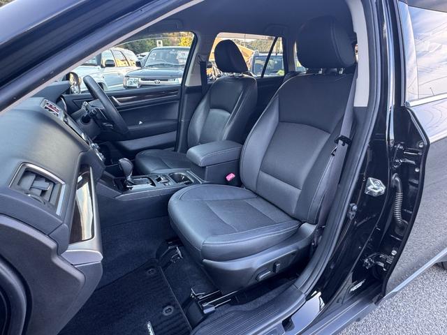 レガシィアウトバック ベースグレード　アイサイトＶＥＲ３／アドバンスドセイフティＰＫＧ／黒革／シートヒーター／フルセグナビ／Ｂｌｕｅｔｏｏｔｈ／バックカメラ／１７ＡＷ／左右独立オートＡＣ／パワーシート／シートヒーター／ＬＥＤヘッド／ＥＴＣ（65枚目）