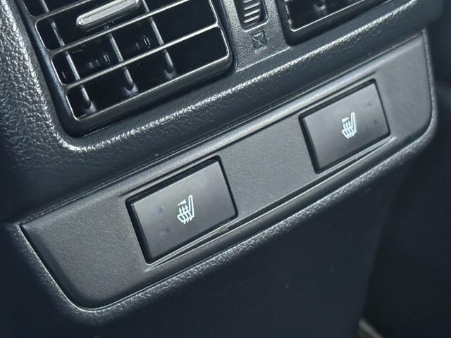 レガシィアウトバック ベースグレード　アイサイトＶＥＲ３／アドバンスドセイフティＰＫＧ／黒革／シートヒーター／フルセグナビ／Ｂｌｕｅｔｏｏｔｈ／バックカメラ／１７ＡＷ／左右独立オートＡＣ／パワーシート／シートヒーター／ＬＥＤヘッド／ＥＴＣ（71枚目）