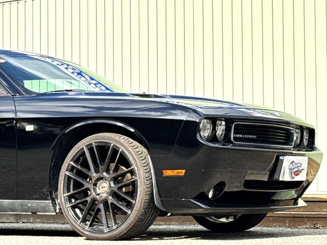ダッジ・チャレンジャー ＳＥ　ＳＥ／ＴＳＷ２２ＡＷ／黒革調シートカバー／ＡＴＯＭＯディスプレイオーディオ／Ｂｌｕｅｔｏｏｔｈ／バックカメラ／ＬＥＤヘッドライト／ＬＥＤフォグランプ（15枚目）