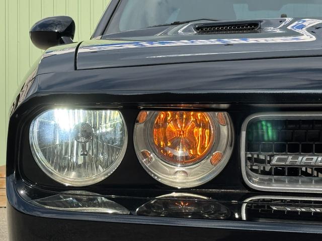 ダッジ・チャレンジャー ＳＥ　ＳＥ／ＴＳＷ２２ＡＷ／黒革調シートカバー／ＡＴＯＭＯディスプレイオーディオ／Ｂｌｕｅｔｏｏｔｈ／バックカメラ／ＬＥＤヘッドライト／ＬＥＤフォグランプ（18枚目）