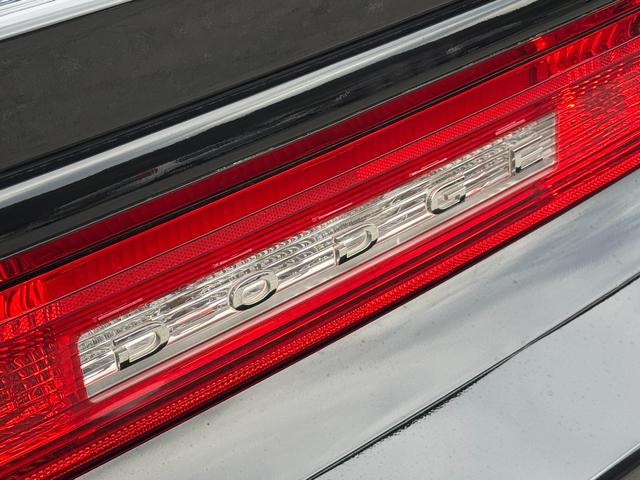 ダッジ・チャレンジャー ＳＥ　ＳＥ／ＴＳＷ２２ＡＷ／黒革調シートカバー／ＡＴＯＭＯディスプレイオーディオ／Ｂｌｕｅｔｏｏｔｈ／バックカメラ／ＬＥＤヘッドライト／ＬＥＤフォグランプ（25枚目）