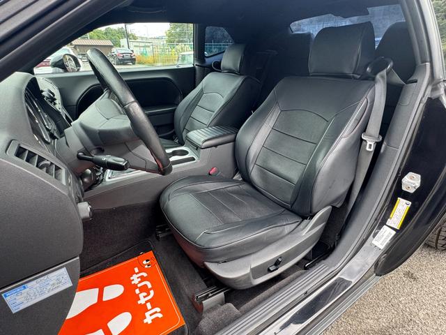 ダッジ・チャレンジャー ＳＥ　ＳＥ／ＴＳＷ２２ＡＷ／黒革調シートカバー／ＡＴＯＭＯディスプレイオーディオ／Ｂｌｕｅｔｏｏｔｈ／バックカメラ／ＬＥＤヘッドライト／ＬＥＤフォグランプ（62枚目）