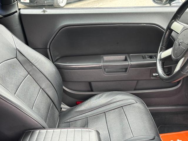 ダッジ・チャレンジャー ＳＥ　ＳＥ／ＴＳＷ２２ＡＷ／黒革調シートカバー／ＡＴＯＭＯディスプレイオーディオ／Ｂｌｕｅｔｏｏｔｈ／バックカメラ／ＬＥＤヘッドライト／ＬＥＤフォグランプ（64枚目）