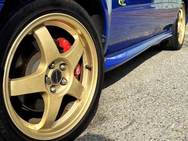 インプレッサ WRX WR-リミテッド 2004 /5MT/TB交換済み/EJ20/大型リアウイング/革巻きMOMOステアリング/17インチホイール/フルセグ/Bluetooth/キーレスエントリー/ETC/(31枚目)