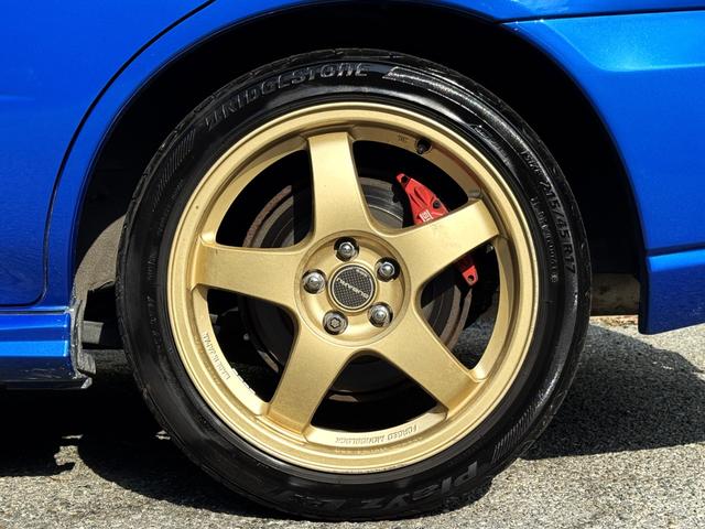 インプレッサ WRX WR-リミテッド 2004 /5MT/TB交換済み/EJ20/大型リアウイング/革巻きMOMOステアリング/17インチホイール/フルセグ/Bluetooth/キーレスエントリー/ETC/(35枚目)