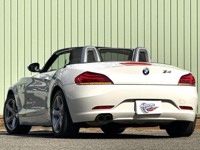 Ｚ４ ｓＤｒｉｖｅ２３ｉ　ハイラインパッケージ　／黒革シート／パワーシート／シートヒーター／電子制御パーキング／ＨＩＤヘッドライト／１７インチホイール／パドルシフト／Ｂカメラ／（12枚目）