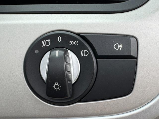 Ｚ４ ｓＤｒｉｖｅ２３ｉ　ハイラインパッケージ　／黒革シート／パワーシート／シートヒーター／電子制御パーキング／ＨＩＤヘッドライト／１７インチホイール／パドルシフト／Ｂカメラ／（56枚目）