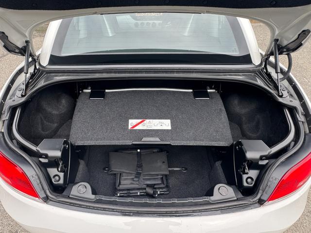 Ｚ４ ｓＤｒｉｖｅ２３ｉ　ハイラインパッケージ　／黒革シート／パワーシート／シートヒーター／電子制御パーキング／ＨＩＤヘッドライト／１７インチホイール／パドルシフト／Ｂカメラ／（78枚目）