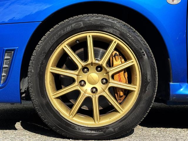 インプレッサ WRX STi /6MT/EJ20/大型リアウイング/HIDヘッドライト/DCCD/17インチホイール/革巻きSTIステアリング/キーレスエントリー/オーディオ/AUX/(30枚目)