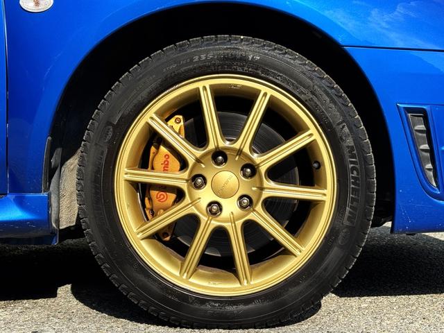 インプレッサ WRX STi /6MT/EJ20/大型リアウイング/HIDヘッドライト/DCCD/17インチホイール/革巻きSTIステアリング/キーレスエントリー/オーディオ/AUX/(35枚目)