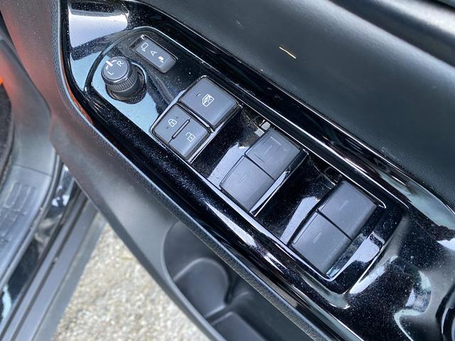ヴォクシー ＺＳ　煌ＩＩＩ　／両側電動／ＡＬＰＩＮＥ９インチナビ／後席モニター／トヨタセーフティセンス／衝突軽減Ｃ／レーンキープアシスト／オートハイビーム／ＣＬソナー／クルコン／Ｗエアコン／Ｂカメラ／スマートキー／（38枚目）
