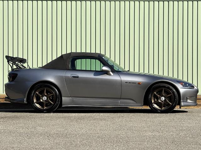 Ｓ２０００ ベースグレード　／６ＭＴ／ＨＫＳマフラー／ＯＰＢＢＳホイール／ＬＥＤヘッドライト／リアシーケンシャル／ローダウン／リアウイング／Ｄｅｆｉメーター／黒革ハーフレザー／オーディオ／エアコン動作確認／ＥＴＣ／キーレス（22枚目）