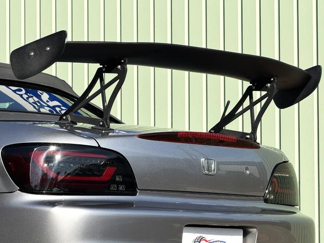 Ｓ２０００ ベースグレード　／６ＭＴ／ＨＫＳマフラー／ＯＰＢＢＳホイール／ＬＥＤヘッドライト／リアシーケンシャル／ローダウン／リアウイング／Ｄｅｆｉメーター／黒革ハーフレザー／オーディオ／エアコン動作確認／ＥＴＣ／キーレス（31枚目）