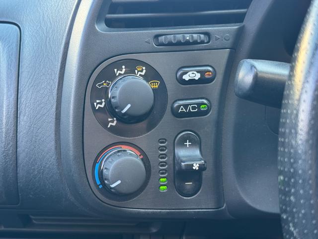 Ｓ２０００ ベースグレード　／６ＭＴ／ＨＫＳマフラー／ＯＰＢＢＳホイール／ＬＥＤヘッドライト／リアシーケンシャル／ローダウン／リアウイング／Ｄｅｆｉメーター／黒革ハーフレザー／オーディオ／エアコン動作確認／ＥＴＣ／キーレス（61枚目）