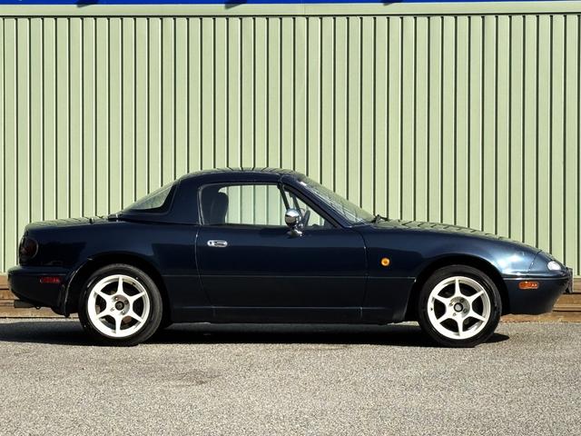 ユーノスロードスター B2リミテッド /5MT/1000台限定車/トワイライトブルーマイカ/ハードトップ/タイベル交換/幌付き/P1Racing 15AW/エアコン動作確認/リトラ動作確認/PW動作確認/オーディオ/社外スピーカー/ETC(16枚目)