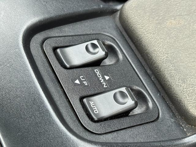 ユーノスロードスター B2リミテッド /5MT/1000台限定車/トワイライトブルーマイカ/ハードトップ/タイベル交換/幌付き/P1Racing 15AW/エアコン動作確認/リトラ動作確認/PW動作確認/オーディオ/社外スピーカー/ETC(68枚目)