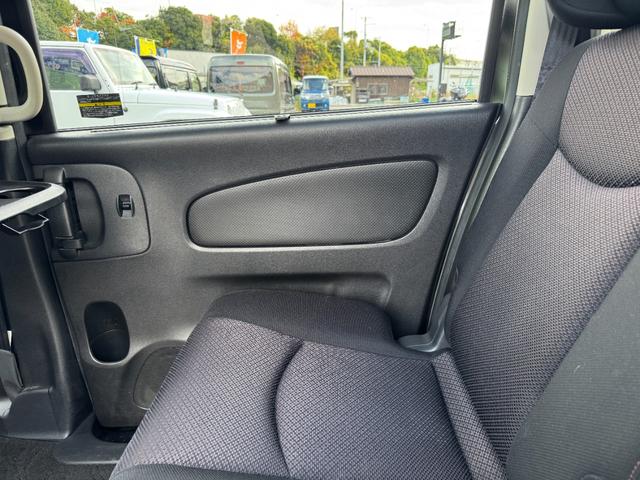 セレナ ハイウェイスター Vセレクション /禁煙車/両側電動/パノラミックルーフ/16AW/フルセグ/Bluetooth/CD/DVD/Bカメラ/インテリキー/Wエアコン/オートライト/クルコン/ウォークスルー/(73枚目)