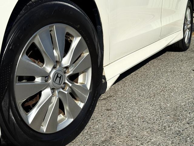 ステップワゴンスパーダ Ｓ　／禁煙車／両側電動スライド／ホンダインターナビ／ＴＶ／ＤＶＤ／ＣＤ／ミュージックサーバー／Ｂカメラ／スマートキー／ＥＴＣ／ドラレコ／ステアリングスイッチ／オートライト／フロントフォグ／ウォークスルー／（7枚目）