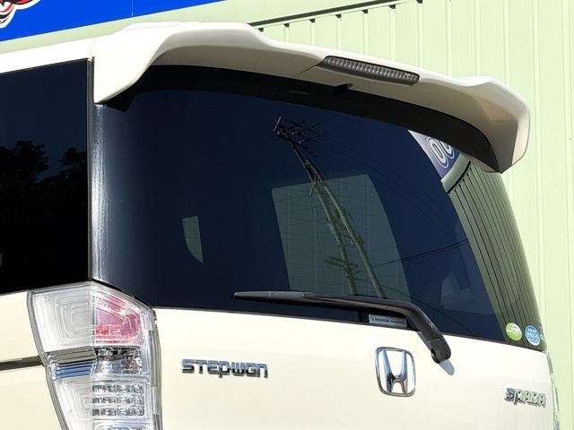 ステップワゴンスパーダ Ｓ　／禁煙車／両側電動スライド／ホンダインターナビ／ＴＶ／ＤＶＤ／ＣＤ／ミュージックサーバー／Ｂカメラ／スマートキー／ＥＴＣ／ドラレコ／ステアリングスイッチ／オートライト／フロントフォグ／ウォークスルー／（22枚目）