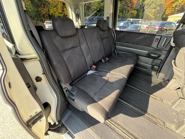 ステップワゴンスパーダ Ｓ　／禁煙車／両側電動スライド／ホンダインターナビ／ＴＶ／ＤＶＤ／ＣＤ／ミュージックサーバー／Ｂカメラ／スマートキー／ＥＴＣ／ドラレコ／ステアリングスイッチ／オートライト／フロントフォグ／ウォークスルー／（73枚目）