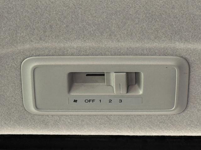 ステップワゴンスパーダ Ｓ　／禁煙車／両側電動スライド／ホンダインターナビ／ＴＶ／ＤＶＤ／ＣＤ／ミュージックサーバー／Ｂカメラ／スマートキー／ＥＴＣ／ドラレコ／ステアリングスイッチ／オートライト／フロントフォグ／ウォークスルー／（75枚目）