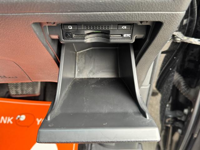 ヴェルファイア 2.4Z /後期/1オーナー/両側電動スライドドア/フルセグナビ/バックカメラ/スマートキー/ディスチャージ/デジタルインナーミラー/前後ドライブレコーダー/ETC(22枚目)