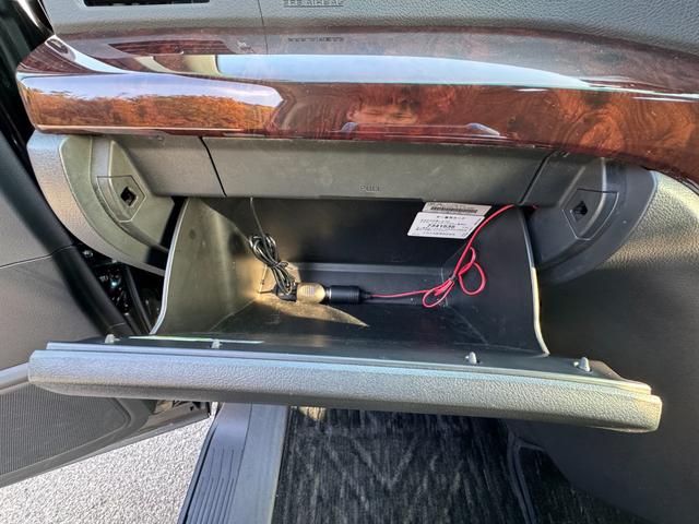 ヴェルファイア 2.4Z /後期/1オーナー/両側電動スライドドア/フルセグナビ/バックカメラ/スマートキー/ディスチャージ/デジタルインナーミラー/前後ドライブレコーダー/ETC(43枚目)