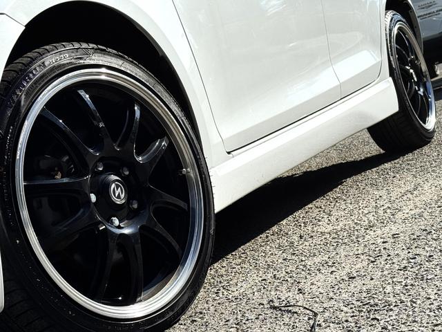 スイフトスポーツ ベースグレード　／６ＭＴ／Ｂａｄｘ　Ｓ－ＨＯＬＤ　Ｓ－５Ｖ　１７ＡＷ／ＨＩＤヘッドライト／フロントフォグ／スマートキー／オートライト／クルコン／オートエアコン／ＥＴＣ／（3枚目）