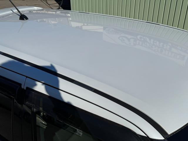 スイフトスポーツ ベースグレード　／６ＭＴ／Ｂａｄｘ　Ｓ－ＨＯＬＤ　Ｓ－５Ｖ　１７ＡＷ／ＨＩＤヘッドライト／フロントフォグ／スマートキー／オートライト／クルコン／オートエアコン／ＥＴＣ／（12枚目）