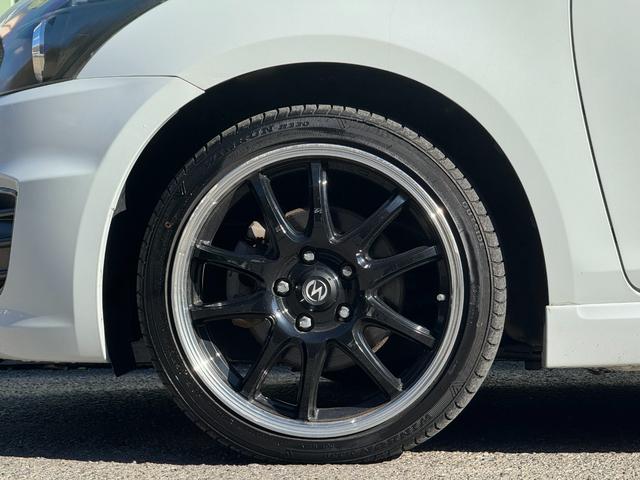 スイフトスポーツ ベースグレード　／６ＭＴ／Ｂａｄｘ　Ｓ－ＨＯＬＤ　Ｓ－５Ｖ　１７ＡＷ／ＨＩＤヘッドライト／フロントフォグ／スマートキー／オートライト／クルコン／オートエアコン／ＥＴＣ／（28枚目）