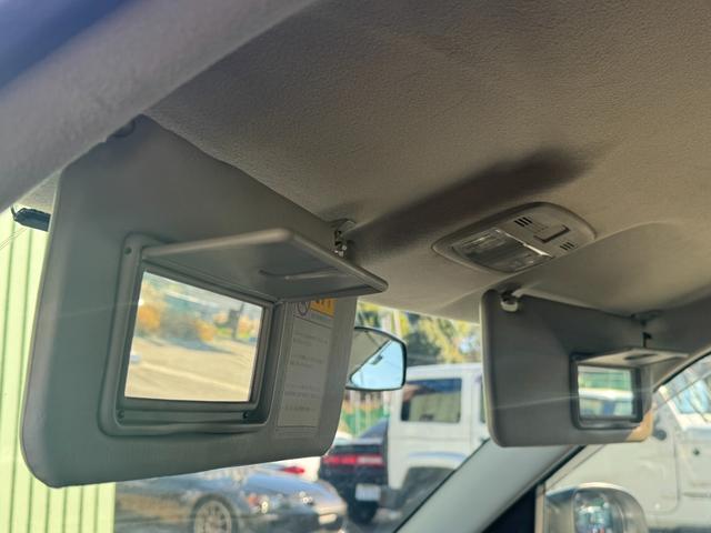 スイフトスポーツ ベースグレード　／６ＭＴ／Ｂａｄｘ　Ｓ－ＨＯＬＤ　Ｓ－５Ｖ　１７ＡＷ／ＨＩＤヘッドライト／フロントフォグ／スマートキー／オートライト／クルコン／オートエアコン／ＥＴＣ／（65枚目）