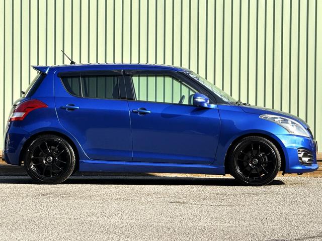 スイフトスポーツ ベースグレード　／６ＭＴ／ＥＮＫＥＩ１７ＡＷ／モンスタースポーツマフラー／ＨＩＤヘッドライト／スマートキー／カロッツェリアナビ／フルセグＴＶ／ＤＶＤ再生／ドライブレコーダー／２０２５年製造タイヤ／ＥＴＣ（17枚目）