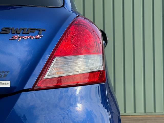 スイフトスポーツ ベースグレード　／６ＭＴ／ＥＮＫＥＩ１７ＡＷ／モンスタースポーツマフラー／ＨＩＤヘッドライト／スマートキー／カロッツェリアナビ／フルセグＴＶ／ＤＶＤ再生／ドライブレコーダー／２０２５年製造タイヤ／ＥＴＣ（37枚目）