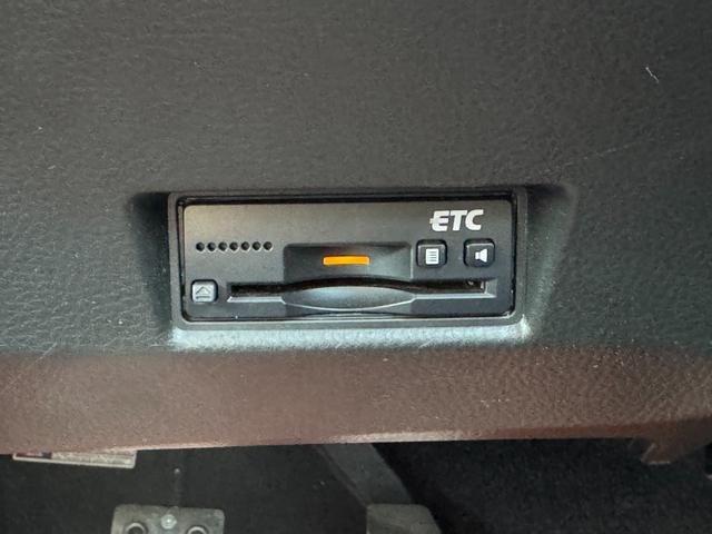 スイフトスポーツ ベースグレード　／６ＭＴ／ＥＮＫＥＩ１７ＡＷ／モンスタースポーツマフラー／ＨＩＤヘッドライト／スマートキー／カロッツェリアナビ／フルセグＴＶ／ＤＶＤ再生／ドライブレコーダー／２０２５年製造タイヤ／ＥＴＣ（69枚目）