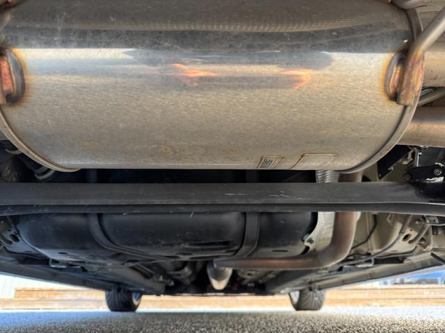 スイフトスポーツ ベースグレード　／６ＭＴ／ＥＮＫＥＩ１７ＡＷ／モンスタースポーツマフラー／ＨＩＤヘッドライト／スマートキー／カロッツェリアナビ／フルセグＴＶ／ＤＶＤ再生／ドライブレコーダー／２０２５年製造タイヤ／ＥＴＣ（80枚目）