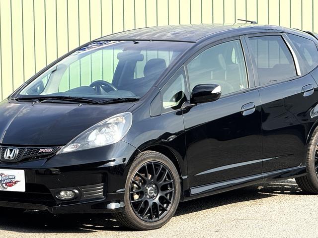 フィット RS /後期/6速マニュアル/禁煙車/WORK EMOTION17AW/スマートキー/オートライト/TV/ミュージックサーバー/USB/CD/Bカメラ/オートエアコン/ETC/(13枚目)