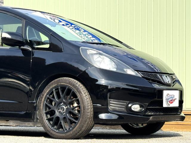 フィット RS /後期/6速マニュアル/禁煙車/WORK EMOTION17AW/スマートキー/オートライト/TV/ミュージックサーバー/USB/CD/Bカメラ/オートエアコン/ETC/(16枚目)