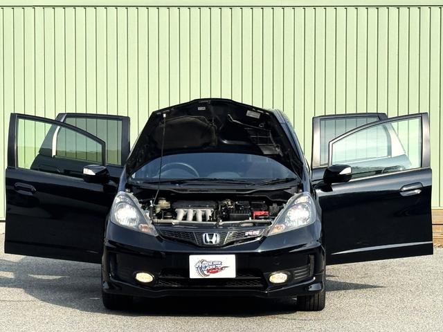 フィット RS /後期/6速マニュアル/禁煙車/WORK EMOTION17AW/スマートキー/オートライト/TV/ミュージックサーバー/USB/CD/Bカメラ/オートエアコン/ETC/(35枚目)