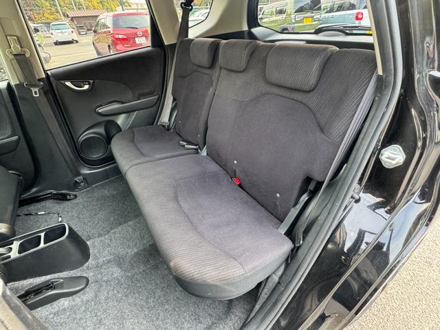 フィット RS /後期/6速マニュアル/禁煙車/WORK EMOTION17AW/スマートキー/オートライト/TV/ミュージックサーバー/USB/CD/Bカメラ/オートエアコン/ETC/(77枚目)