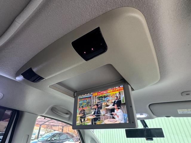 セレナ ハイウェイスター パノラミックルーフ/後席モニター/両側電動スライド/フルセグナビ/Bluetooh/前後ドラレコ/16AW/(6枚目)