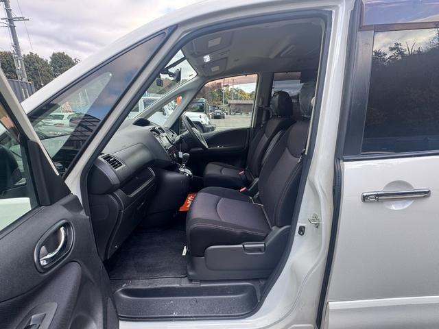 セレナ ハイウェイスター パノラミックルーフ/後席モニター/両側電動スライド/フルセグナビ/Bluetooh/前後ドラレコ/16AW/(38枚目)