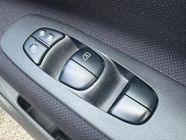 セレナ ハイウェイスター パノラミックルーフ/後席モニター/両側電動スライド/フルセグナビ/Bluetooh/前後ドラレコ/16AW/(60枚目)