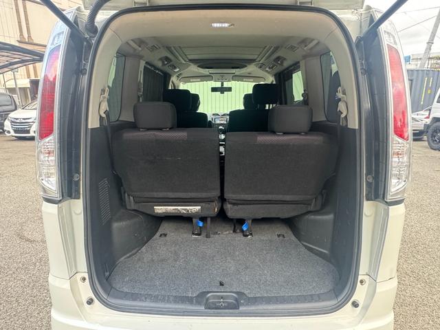 セレナ ハイウェイスター パノラミックルーフ/後席モニター/両側電動スライド/フルセグナビ/Bluetooh/前後ドラレコ/16AW/(74枚目)