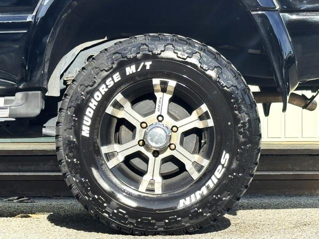 ハイラックスサーフ ＳＳＲ－Ｘ　／ＷＥＥＤ２．５インチリフトアップ／ＭＫＷ１６ＡＷ／ＭＴタイヤ／（37枚目）