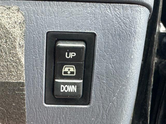 ハイラックスサーフ ＳＳＲ－Ｘ　／ＷＥＥＤ２．５インチリフトアップ／ＭＫＷ１６ＡＷ／ＭＴタイヤ／（56枚目）