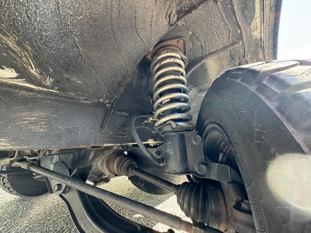 ハイゼットトラック ジャンボ　／５ＭＴ／４ＷＤ／ラプターライナー全塗装／リフトアップ／Ｘ－ＴＲＥＡＭ１４ホイール／トーヨー　ＯＰＥＮ　ＣＯＵＮＴＲＹタイヤ／ＡＬＰＩＮＥスピーカー／ＫＥＮＷＯＯＤ　ＣＤ（37枚目）