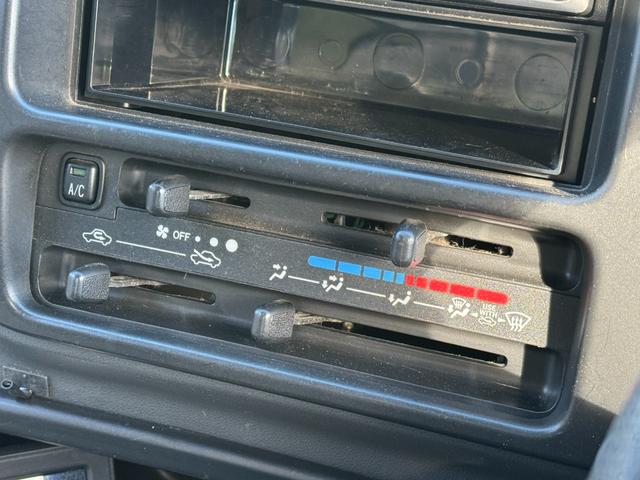 ハイゼットトラック ジャンボ　／５ＭＴ／４ＷＤ／ラプターライナー全塗装／リフトアップ／Ｘ－ＴＲＥＡＭ１４ホイール／トーヨー　ＯＰＥＮ　ＣＯＵＮＴＲＹタイヤ／ＡＬＰＩＮＥスピーカー／ＫＥＮＷＯＯＤ　ＣＤ（48枚目）